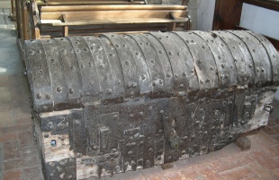 The parish chest in Erpingham.